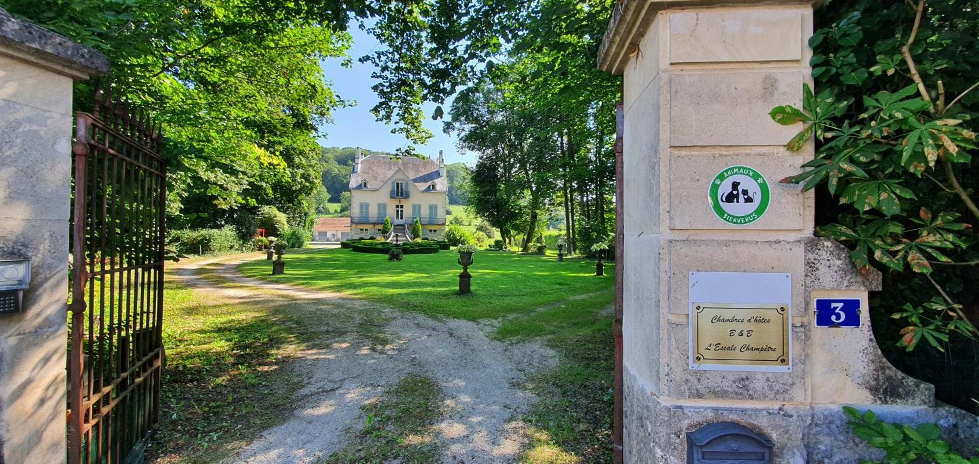 Culmont L'Escale Champetre Bed & Breakfast エクステリア 写真
